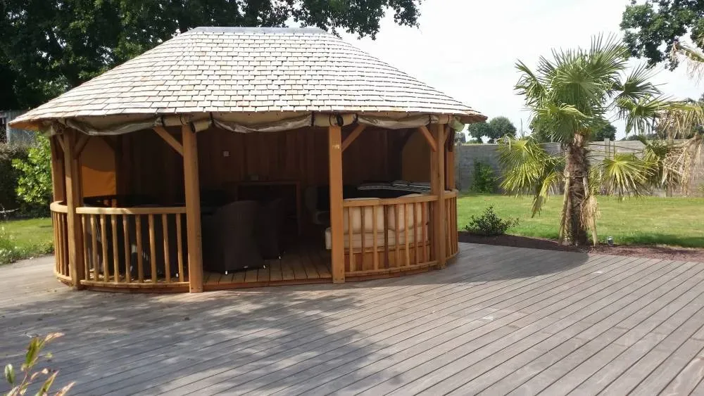 nos realisations amenagements exterieurs pergolas portail motorise car pot cloture et portail portillon et terrasse (4)